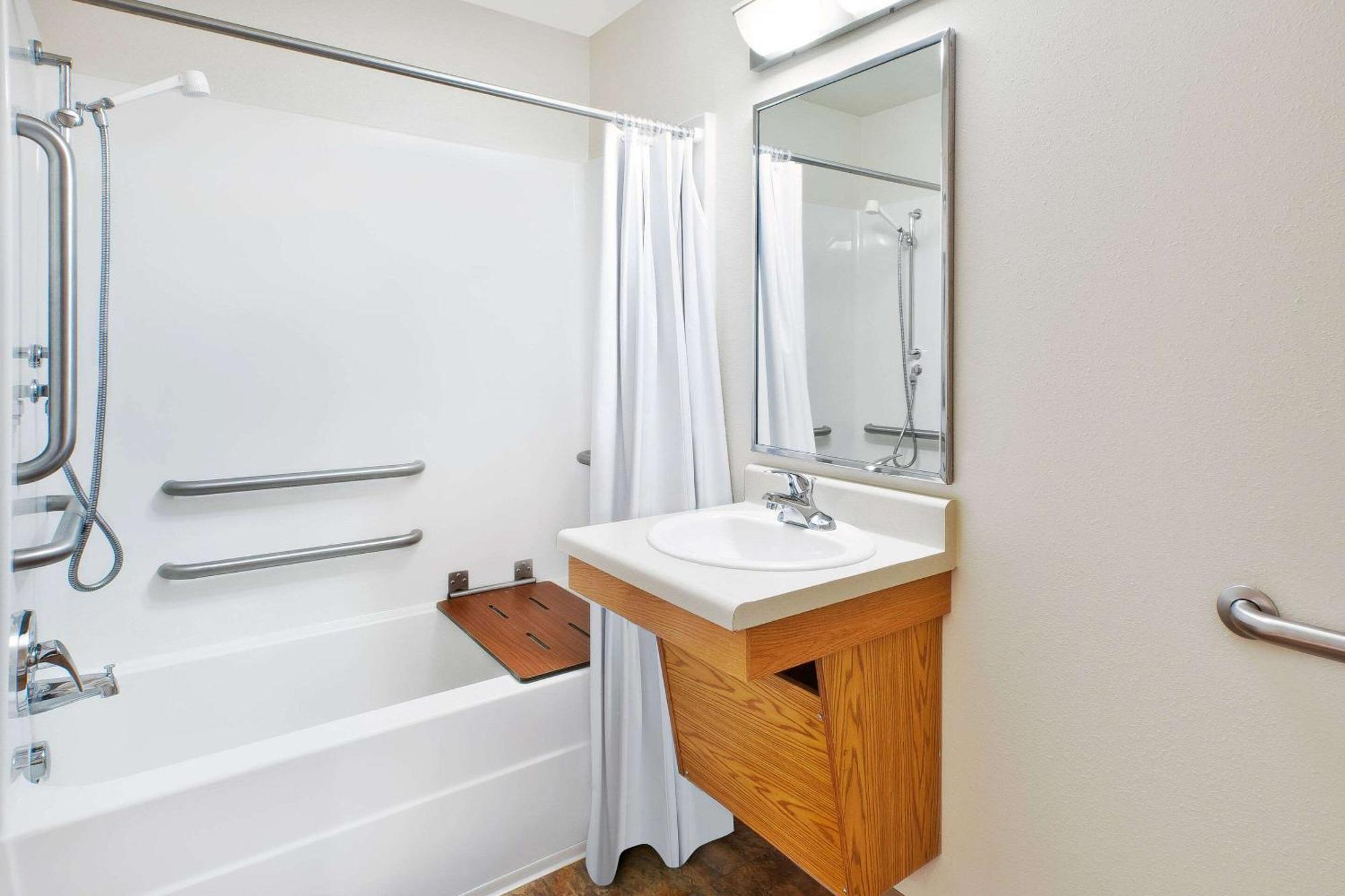 Woodspring Suites St Louis St Charles Saint Charles Exteriör bild