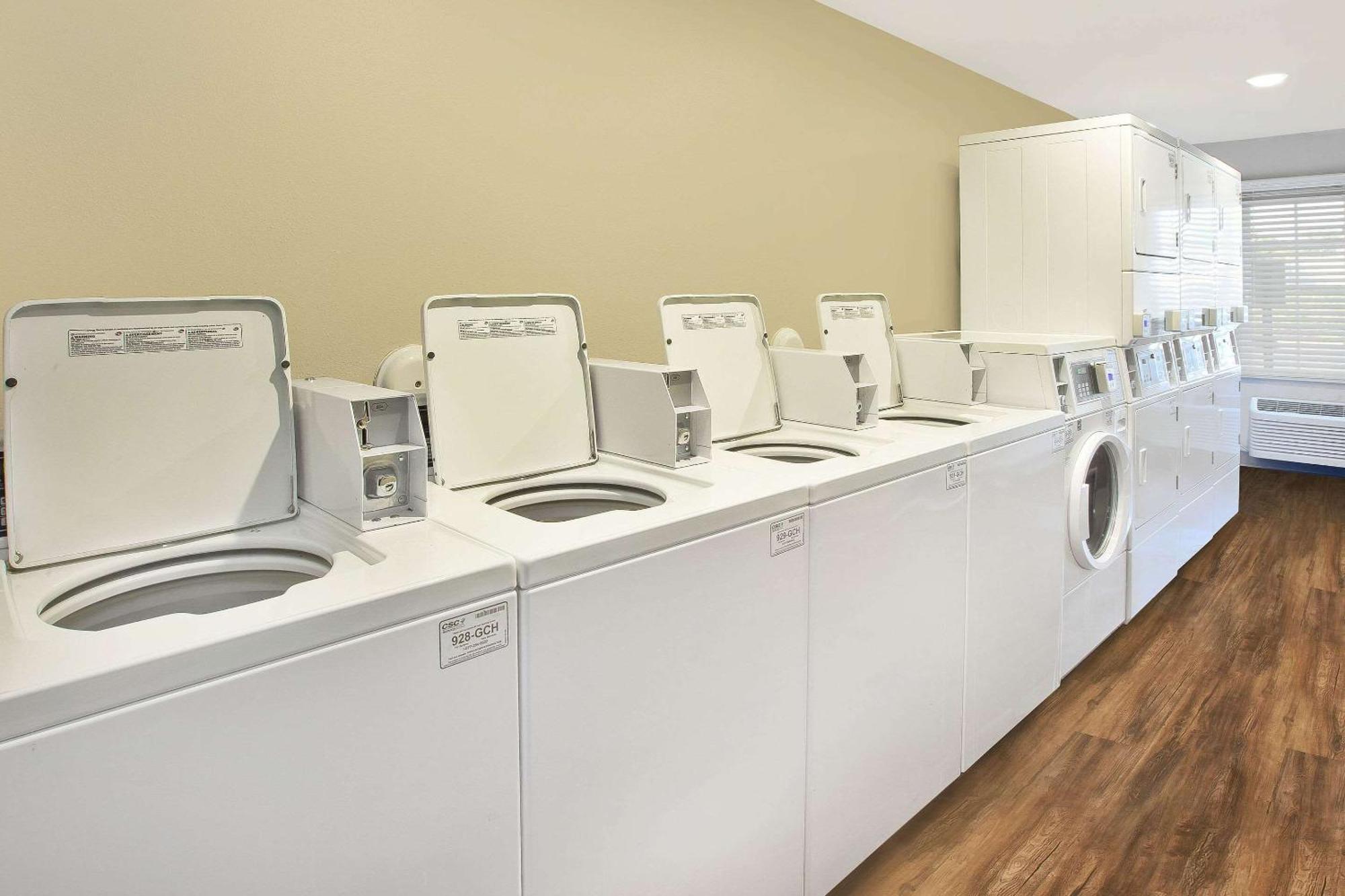 Woodspring Suites St Louis St Charles Saint Charles Exteriör bild